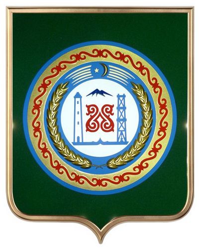 барельеф с изображением герба республики Чечня