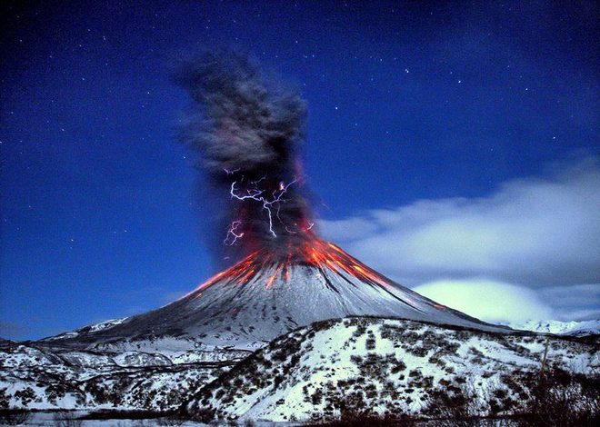 извержение вулкана Карымский